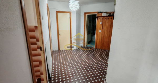 Apartament 2 camere decomandat, foarte spațios &ndash; etaj 7, bloc 1986