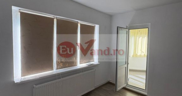 De inchiriat apartament cu 2 camere nemobilat, I. C. Frimu, etaj 3, 300 Eur