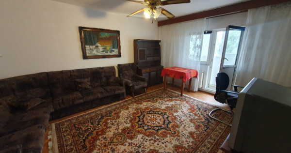 Apartament 3 camere decomandat, etaj 1, Shopping City