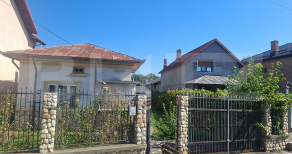 Casa rustica de vanzare, 110 mp, teren 600 mp, zona Bucsani