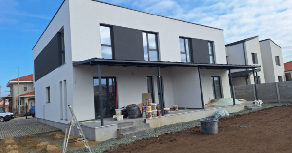 Duplex cu 5 camere de 125 mp si 3 bai, zona Dumbravita