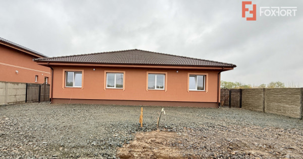 Duplex pe parter 4 camere Ghiroda