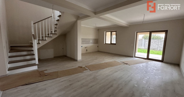 Duplex de vanzare cu 5 camere, despartit prin garaj, zona Gi