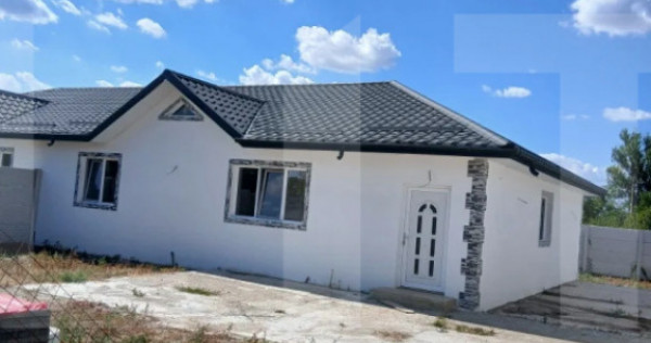 Casă 131 mp utili, 3 dormitoare, teren 450 mp, plata &icirc;n ra
