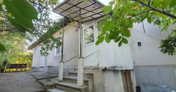 Casă 3 camere, garaj și teren - Ramnicu V&acirc;lcea