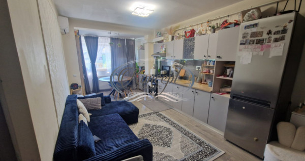 3 camere semidecomandat, Floresti