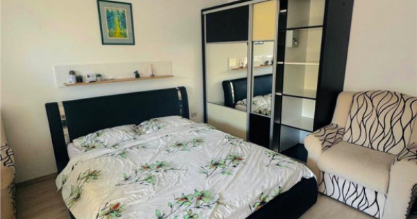 Apartament de inchiriat cu o camer#259; open space