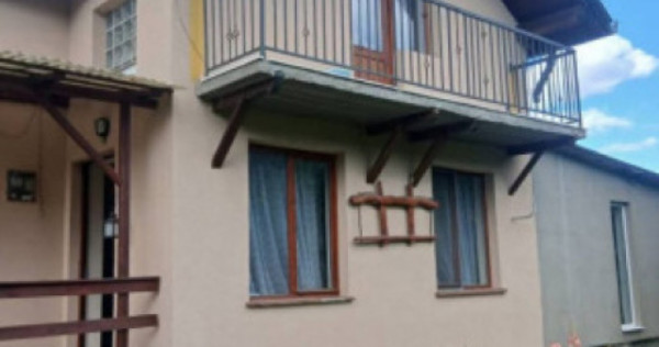 Casa 3 camere 150 mp si teren 550 mp in Luna de sus