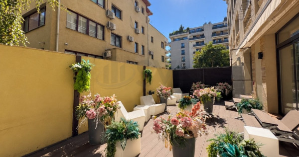 Apartament lux 3 camere, HerДѓstrДѓu, decomandat, terasДѓ, parcare