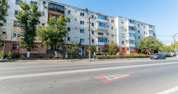 Apartament 2 camerel, bloc V8, Zona 6 V&acirc;nători.