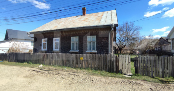 Casa renovabila/demolabila, teren 1250 mp, Radauti