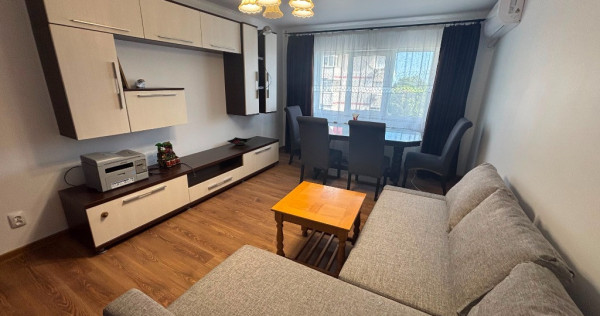 Apartament 3 camere Piata Mare etaj 3