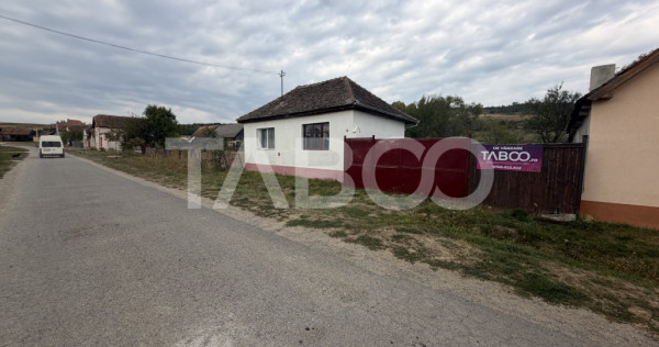 Casa de vacanta 3 camere anexa 720 m teren in Jibert Judetul
