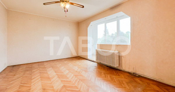 Apartament cu 4 camere de vanzare cu boxa in Manastur