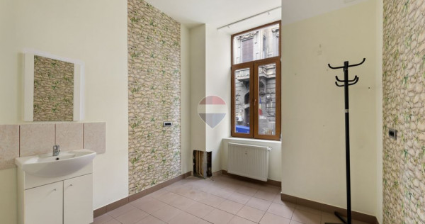 Apartament 2 camere, amplasat la cativa pasi de Primarie-Episcopiei 1
