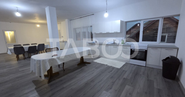 Casa de inchiriat 9 camere 5 bai pretabil Compani / Muncitor
