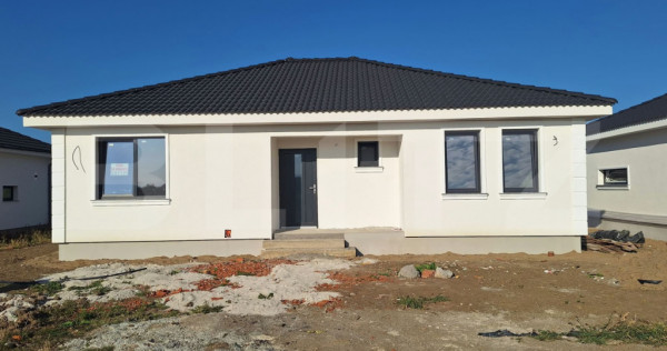 Casa 4 camere, 100 mp, zona Calea Odoreului