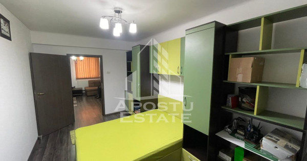 Apartament 2 camere semidecomandat, etajul 2, zona Dambovita