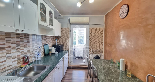 Apartament 3 camere de vanzare, decomandat, Lipovei, Timisoara