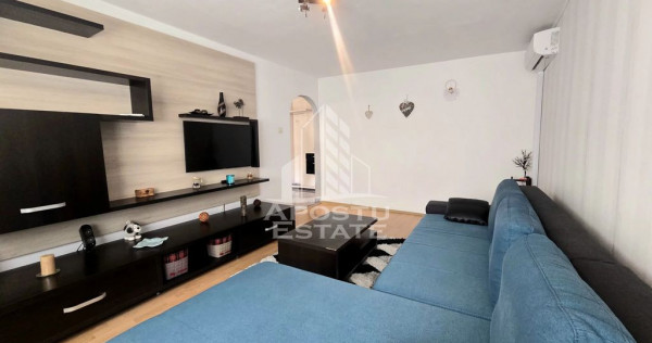 Apartament de vanzare cu 3 camere, decomandat,centrala proprie,Lipovei