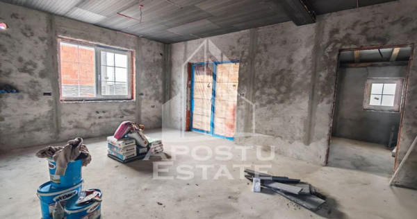 Duplex de vanzare, pe parter, 3 camere, Sag, zona Manastirii, Timis
