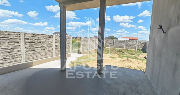Duplex de vanzare cu 3 camere si 2 bai, Sag, Timis