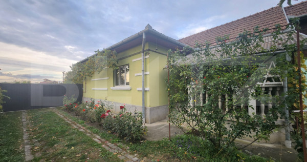 Casă de v&acirc;nzare &icirc;n cartierul 7 Noiembrie &ndash; teren genero