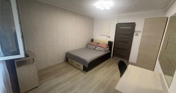 Garsoniera de , renovata, parter-zona Tractorul