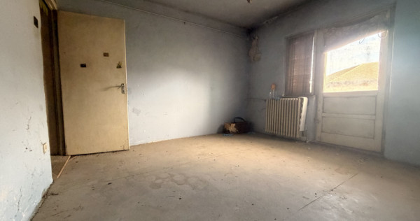 Apartament 3 camere, decomandat, 69 mp utili, etaj 4 -Soarel