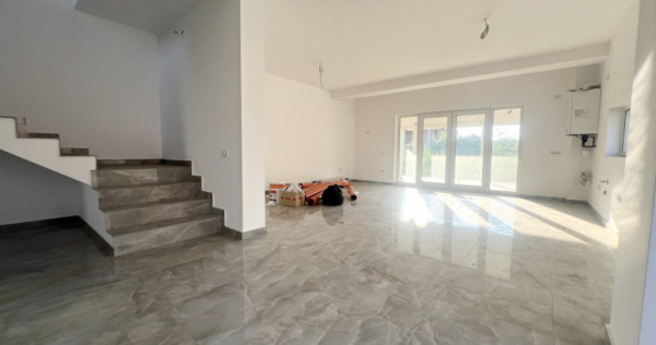Duplex 5 camere, 107mp, 302mp teren, constructie noua - Giar
