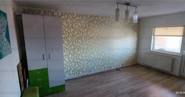Apartament 3 camere, decomandat - zona Florilor