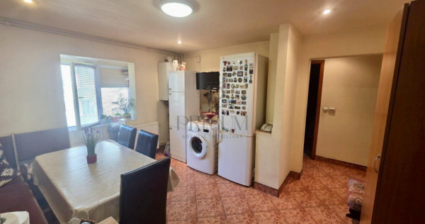 Aradului, 2 Camere, Centrala Proprie, Decomandat