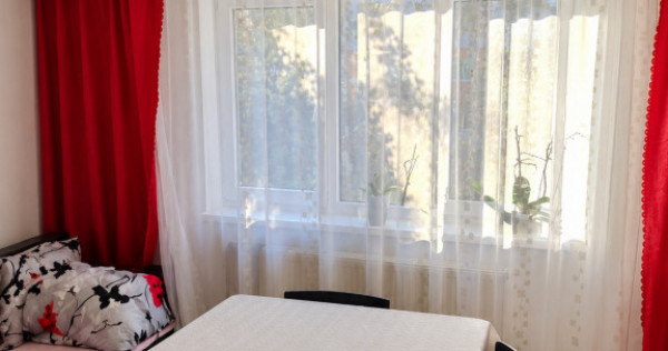 2 camere decomandate | Etaj 1/10 | Balcon | Clăbucet/Manast