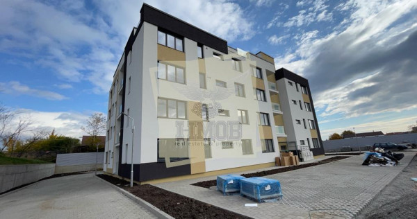 Apartament cu 2 camere si balcon etaj 1 in zona Piata Cluj