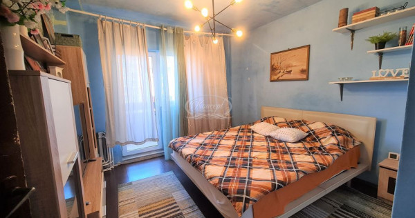 Apartament cu 4 camere decomandate, in Marasti