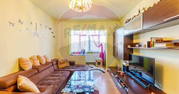 Apartament modern 3 camere de vanzare, zona Vlaicu