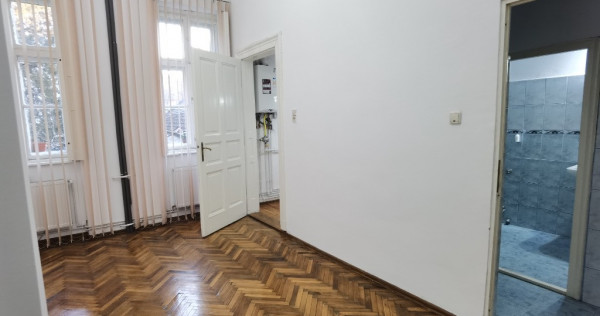 Inchiriez apartament 2 camere ultracentral, langa tribunal