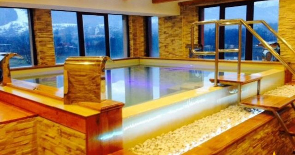 Hotel cu piscina, sauna si spatii speciale Transfer Busines