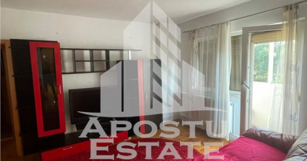 Apartament cu 4 camere ,decomandat, situat in Micalaca