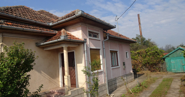 Casa solida in Deva, zona Horea, suprafata 280 mp