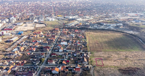 Pret redus Teren generos intravilan la 3 km de Primaria Arad
