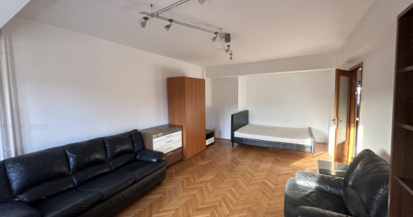 Apartament 4 camere, 90 mp utili, balcon, Piata Cipariu