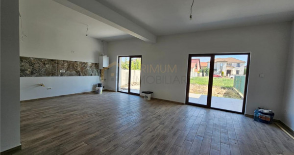 Duplex - dormitor pe plan - suprafata generoasa - zona excel