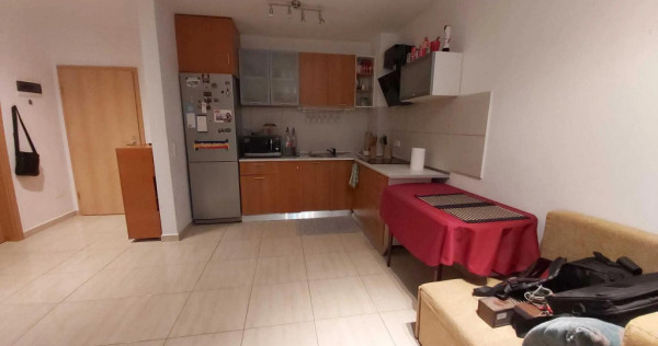 Apartament 2 camere decomandat - zona Avantgarden