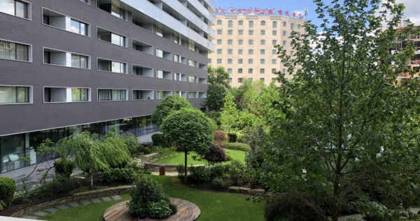 Inchiriez apartament cu 2 camere in complex Cortina Residence