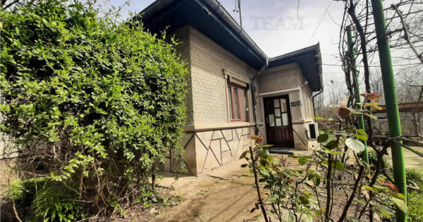 Casa la curte cu livada/teren 1274 mp in Bragadiru