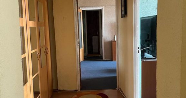 Apartament de 3 camere ( Bloc Reablilitat)-Margeanului-Co...