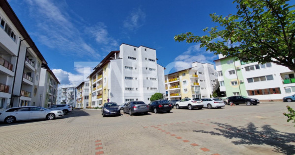 Apartament de vanzare 3 camere cu balcon si parcare Liviu Ci