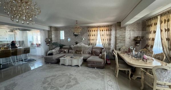 Penthouse ,4 camere , 177 mp , zona centrala ,Radauti