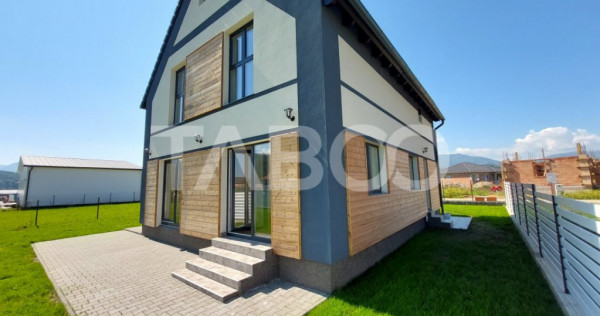 Casa de vanzare 4 camere 3 bai 119 mp 470 mp de teren in Tal